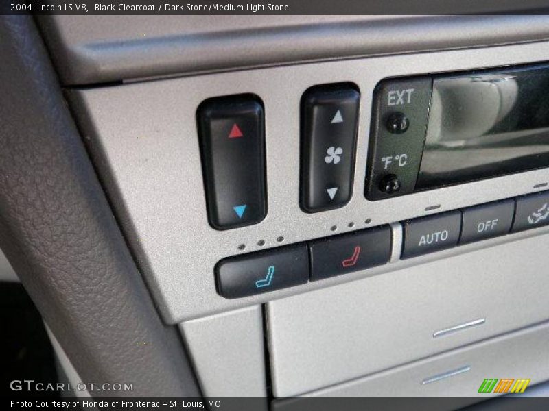 Black Clearcoat / Dark Stone/Medium Light Stone 2004 Lincoln LS V8
