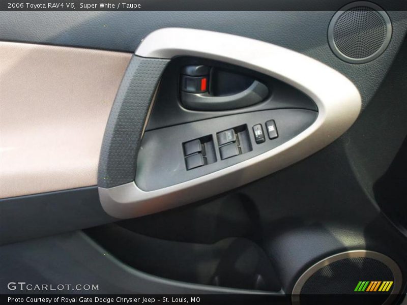 Super White / Taupe 2006 Toyota RAV4 V6