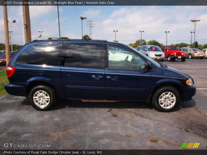 Midnight Blue Pearl / Medium Slate Gray 2005 Dodge Grand Caravan SE