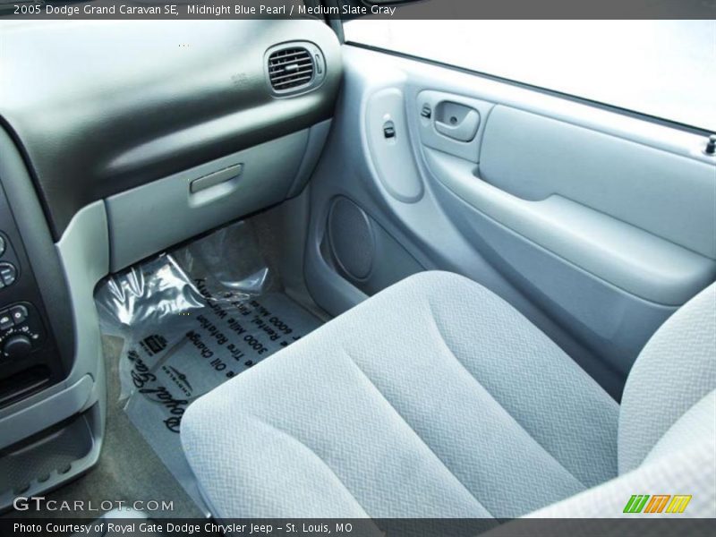 Midnight Blue Pearl / Medium Slate Gray 2005 Dodge Grand Caravan SE