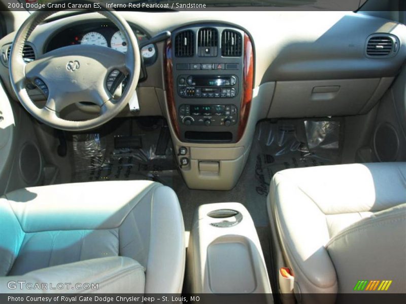 Inferno Red Pearlcoat / Sandstone 2001 Dodge Grand Caravan ES