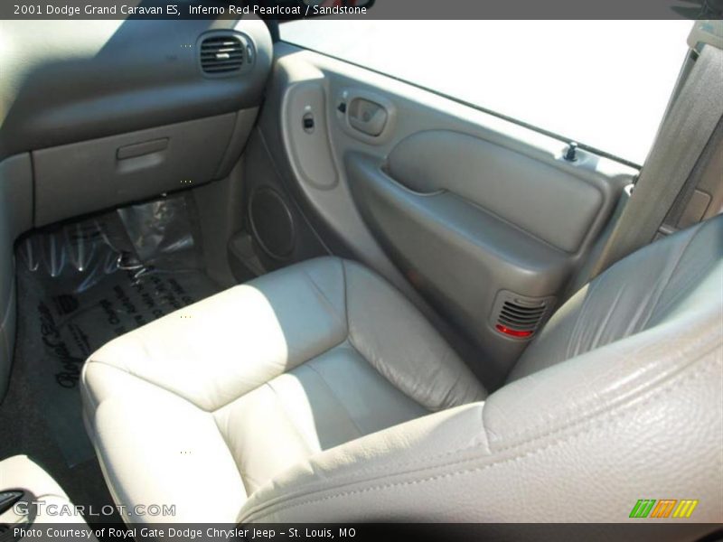 Inferno Red Pearlcoat / Sandstone 2001 Dodge Grand Caravan ES