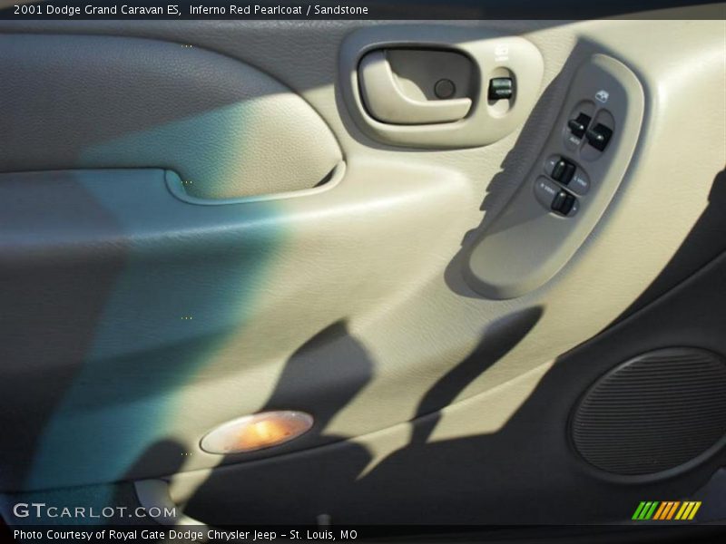Inferno Red Pearlcoat / Sandstone 2001 Dodge Grand Caravan ES