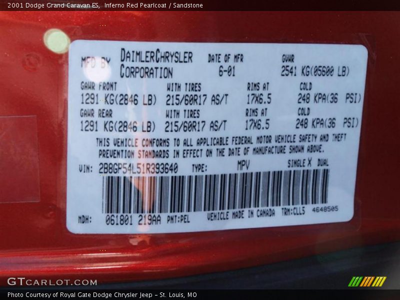 Inferno Red Pearlcoat / Sandstone 2001 Dodge Grand Caravan ES