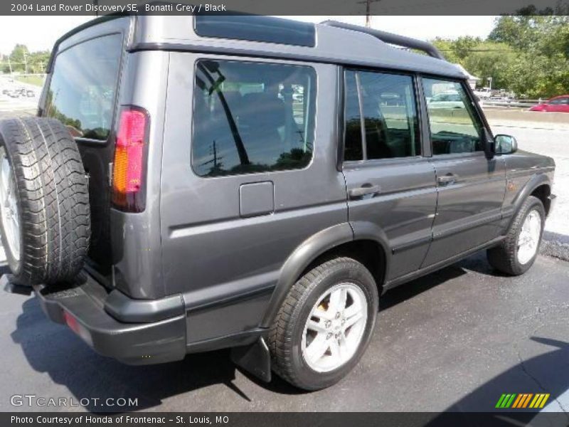 Bonatti Grey / Black 2004 Land Rover Discovery SE