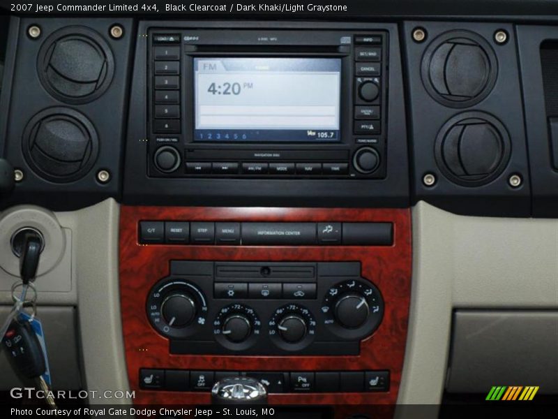 Black Clearcoat / Dark Khaki/Light Graystone 2007 Jeep Commander Limited 4x4