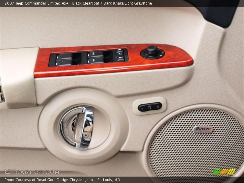 Black Clearcoat / Dark Khaki/Light Graystone 2007 Jeep Commander Limited 4x4