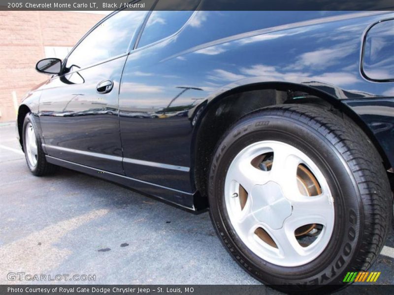 Black / Neutral 2005 Chevrolet Monte Carlo LT