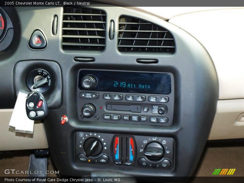 Black / Neutral 2005 Chevrolet Monte Carlo LT