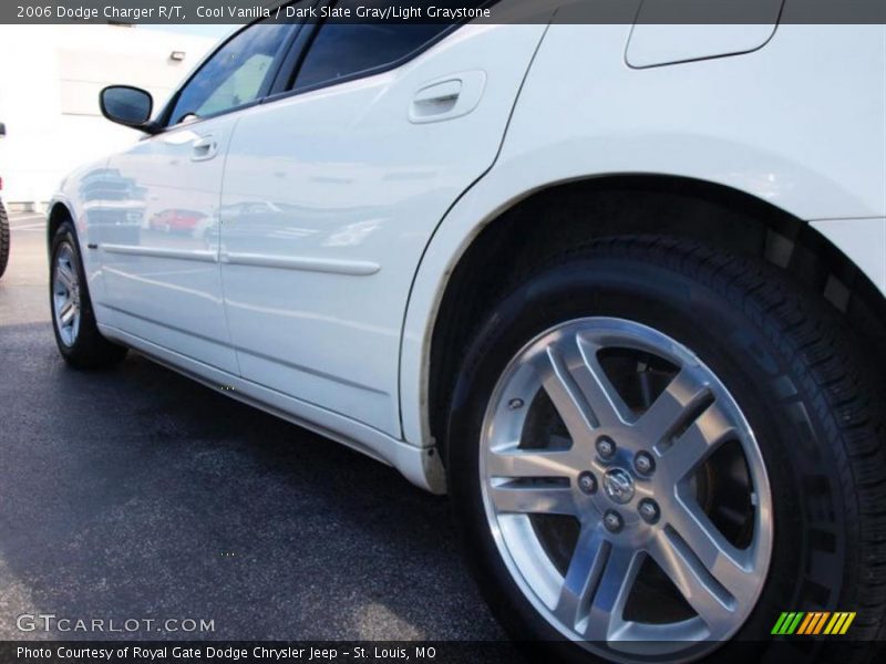 Cool Vanilla / Dark Slate Gray/Light Graystone 2006 Dodge Charger R/T