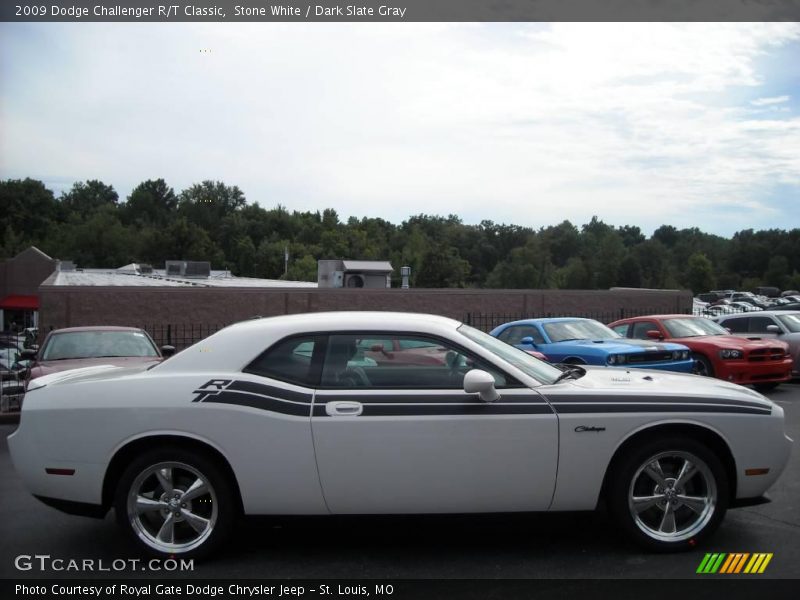 Stone White / Dark Slate Gray 2009 Dodge Challenger R/T Classic