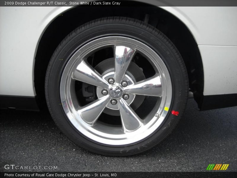 Stone White / Dark Slate Gray 2009 Dodge Challenger R/T Classic