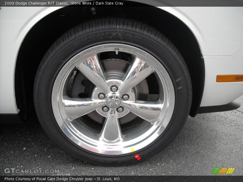 Stone White / Dark Slate Gray 2009 Dodge Challenger R/T Classic