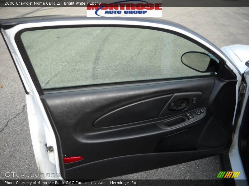 Bright White / Ebony 2000 Chevrolet Monte Carlo LS