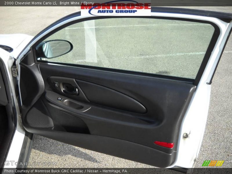 Bright White / Ebony 2000 Chevrolet Monte Carlo LS