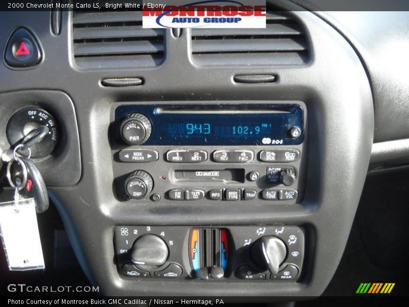 Bright White / Ebony 2000 Chevrolet Monte Carlo LS