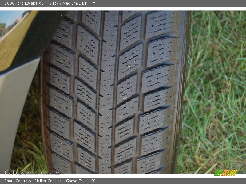 Black / Medium/Dark Flint 2006 Ford Escape XLT