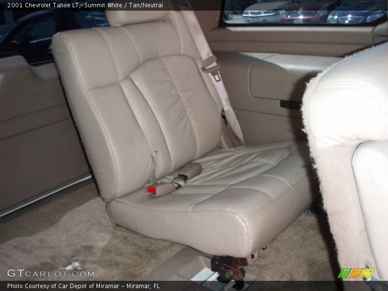 Summit White / Tan/Neutral 2001 Chevrolet Tahoe LT