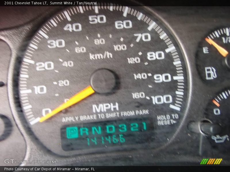 Summit White / Tan/Neutral 2001 Chevrolet Tahoe LT
