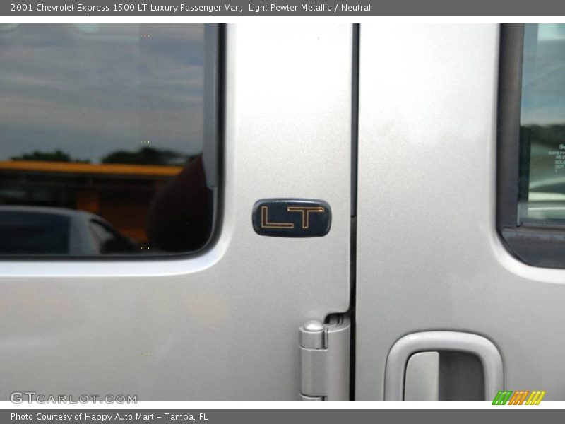 Light Pewter Metallic / Neutral 2001 Chevrolet Express 1500 LT Luxury Passenger Van