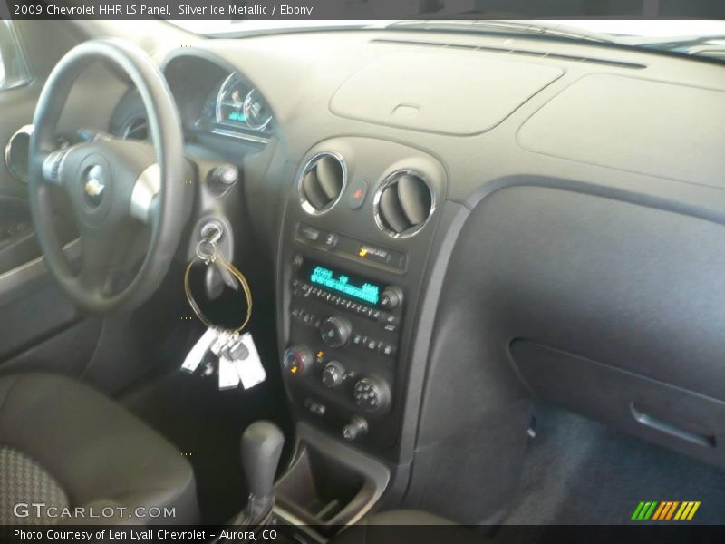 Silver Ice Metallic / Ebony 2009 Chevrolet HHR LS Panel