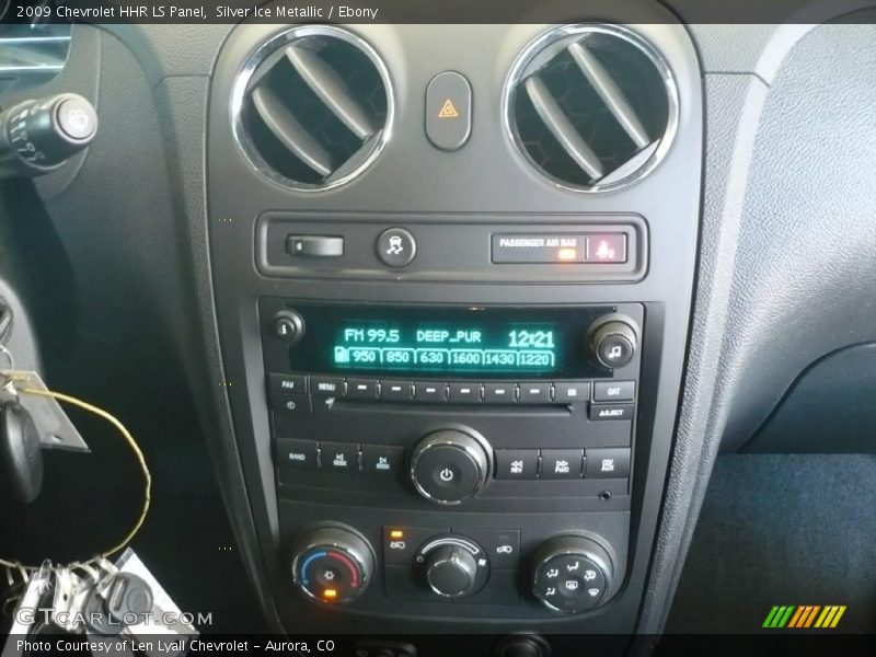 Silver Ice Metallic / Ebony 2009 Chevrolet HHR LS Panel