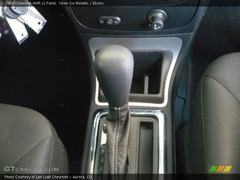 Silver Ice Metallic / Ebony 2009 Chevrolet HHR LS Panel