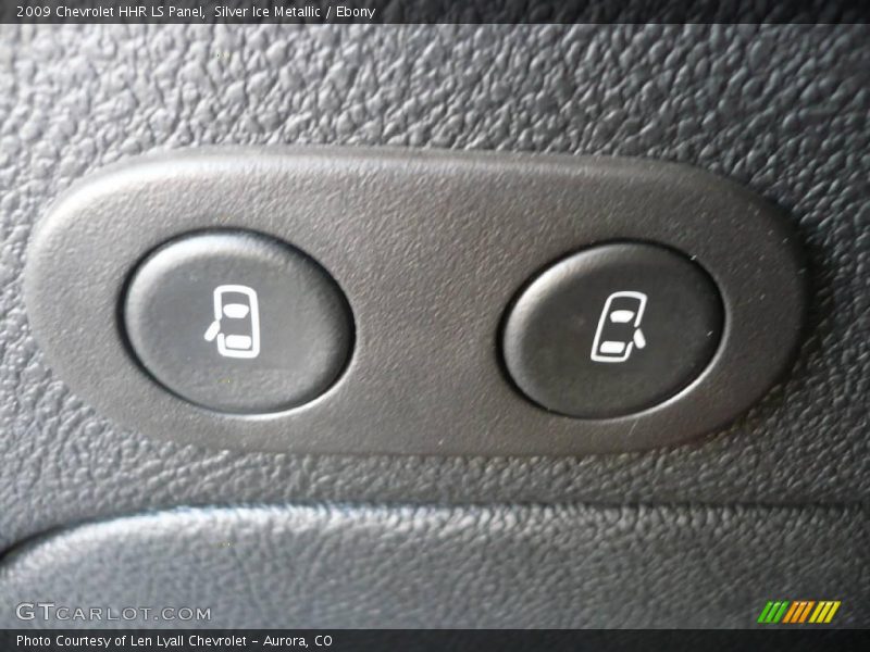 Silver Ice Metallic / Ebony 2009 Chevrolet HHR LS Panel