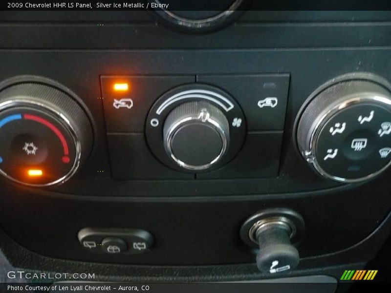 Silver Ice Metallic / Ebony 2009 Chevrolet HHR LS Panel