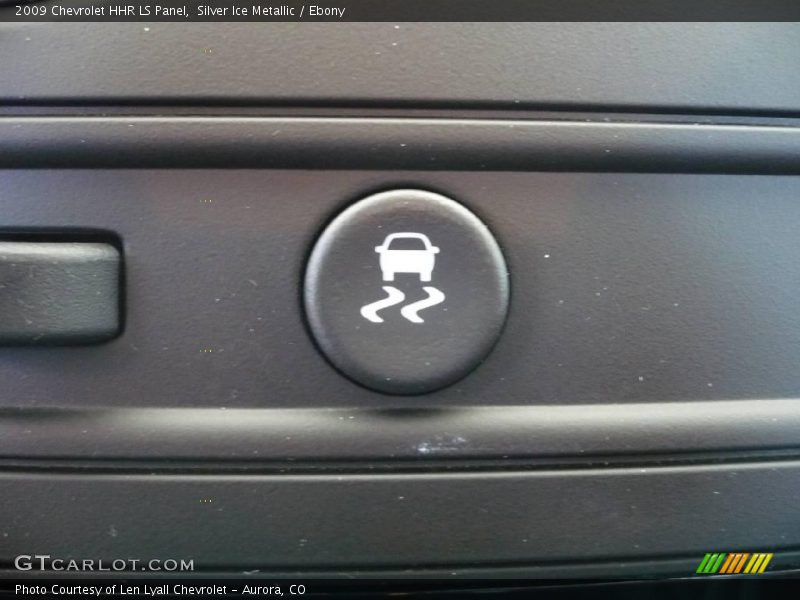 Silver Ice Metallic / Ebony 2009 Chevrolet HHR LS Panel
