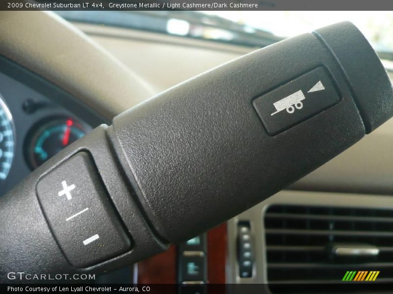 Greystone Metallic / Light Cashmere/Dark Cashmere 2009 Chevrolet Suburban LT 4x4