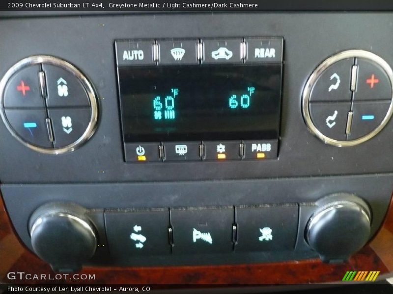 Greystone Metallic / Light Cashmere/Dark Cashmere 2009 Chevrolet Suburban LT 4x4