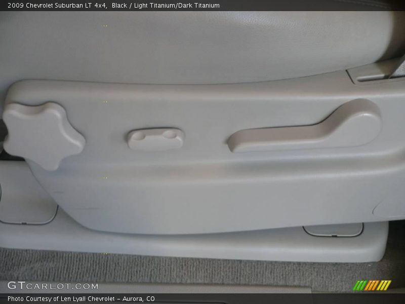 Black / Light Titanium/Dark Titanium 2009 Chevrolet Suburban LT 4x4