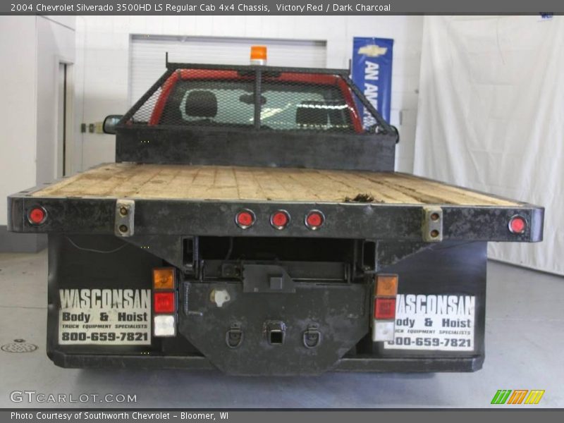 Victory Red / Dark Charcoal 2004 Chevrolet Silverado 3500HD LS Regular Cab 4x4 Chassis