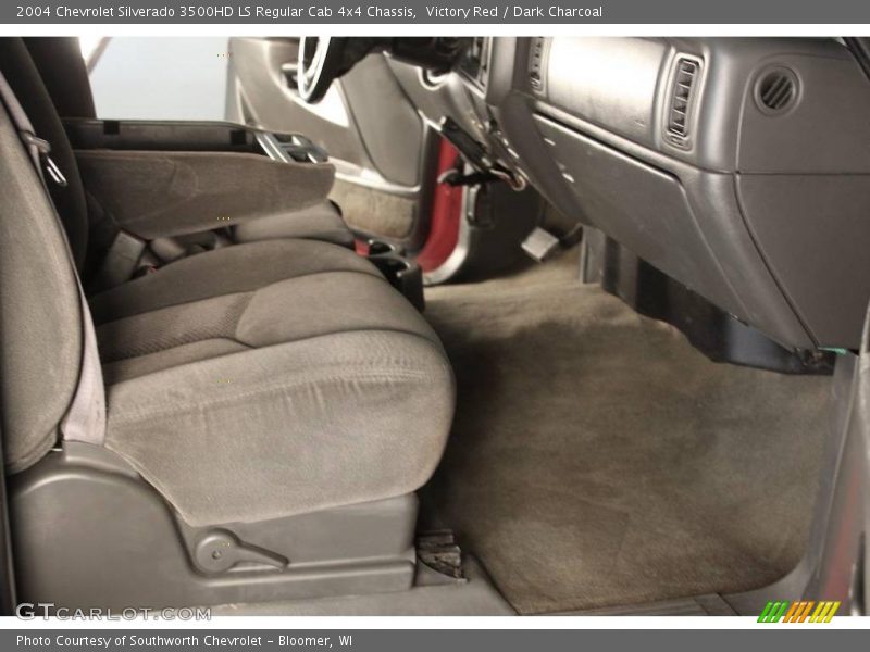 Victory Red / Dark Charcoal 2004 Chevrolet Silverado 3500HD LS Regular Cab 4x4 Chassis