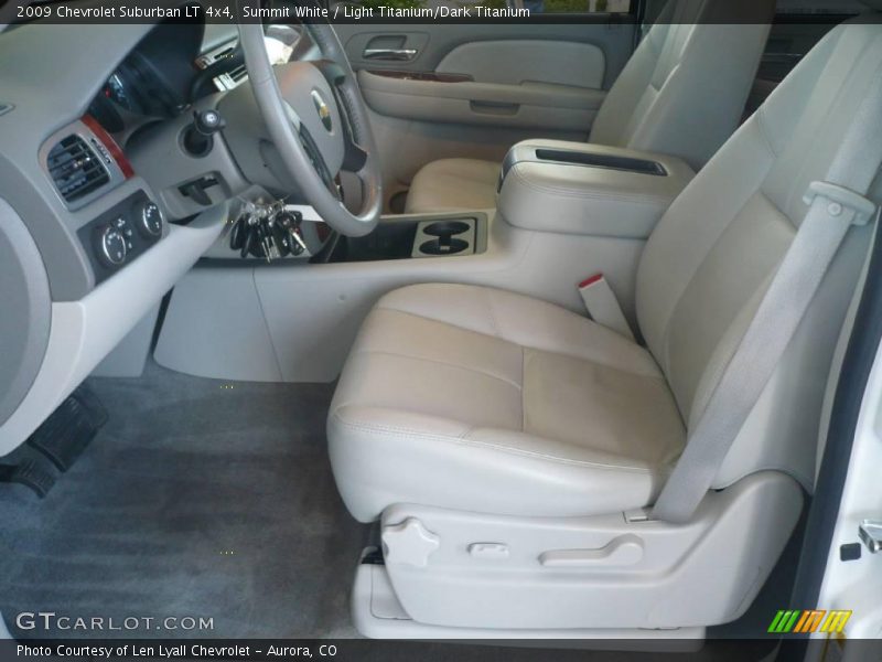 Summit White / Light Titanium/Dark Titanium 2009 Chevrolet Suburban LT 4x4