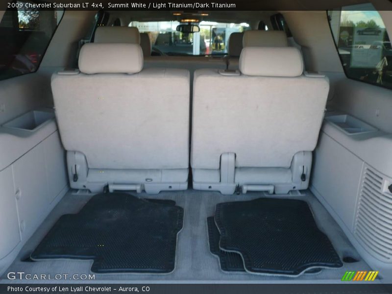 Summit White / Light Titanium/Dark Titanium 2009 Chevrolet Suburban LT 4x4