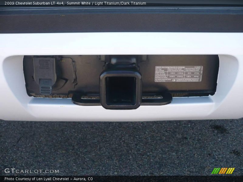 Summit White / Light Titanium/Dark Titanium 2009 Chevrolet Suburban LT 4x4