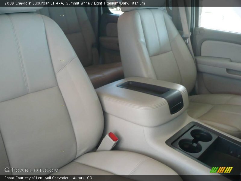 Summit White / Light Titanium/Dark Titanium 2009 Chevrolet Suburban LT 4x4