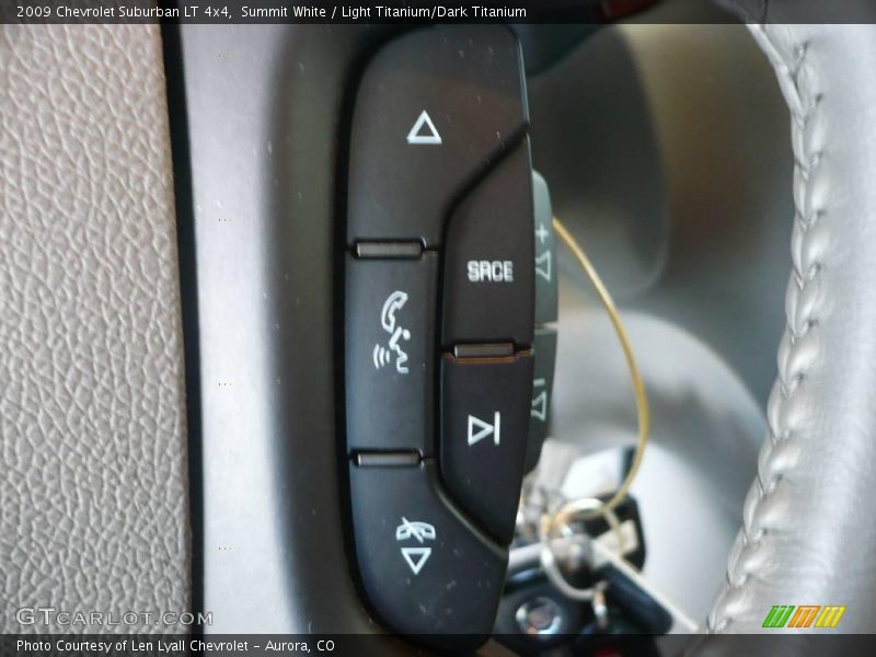 Summit White / Light Titanium/Dark Titanium 2009 Chevrolet Suburban LT 4x4