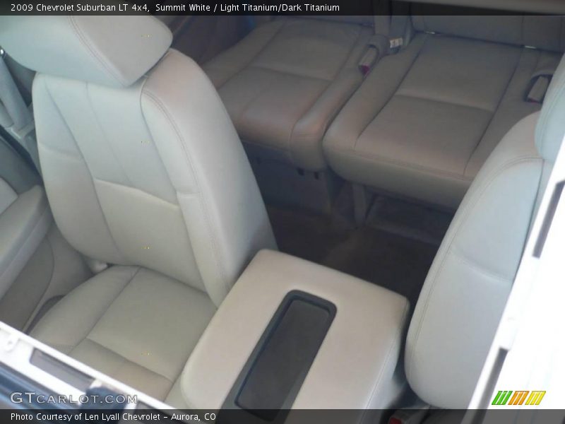 Summit White / Light Titanium/Dark Titanium 2009 Chevrolet Suburban LT 4x4