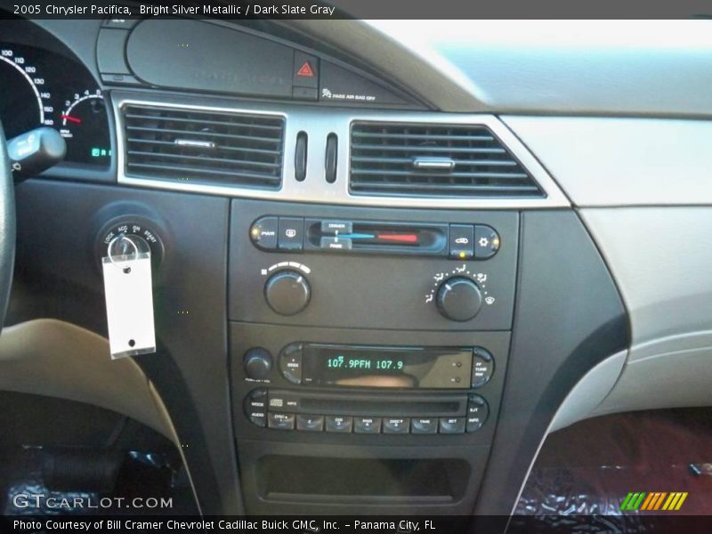 Bright Silver Metallic / Dark Slate Gray 2005 Chrysler Pacifica