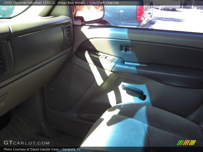 Indigo Blue Metallic / Gray/Dark Charcoal 2003 Chevrolet Suburban 1500 LS