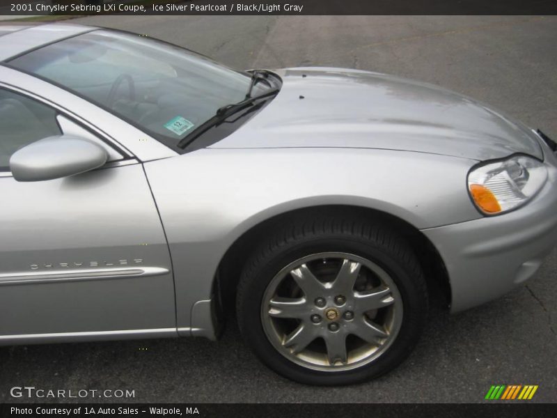 Ice Silver Pearlcoat / Black/Light Gray 2001 Chrysler Sebring LXi Coupe