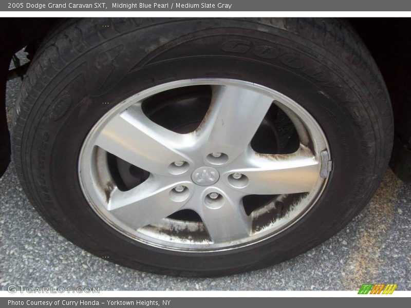 Midnight Blue Pearl / Medium Slate Gray 2005 Dodge Grand Caravan SXT