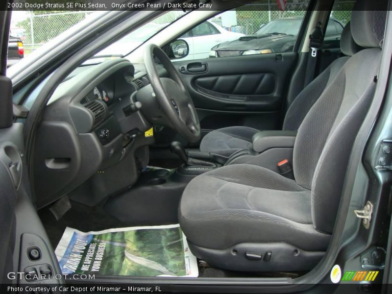 Onyx Green Pearl / Dark Slate Gray 2002 Dodge Stratus SE Plus Sedan