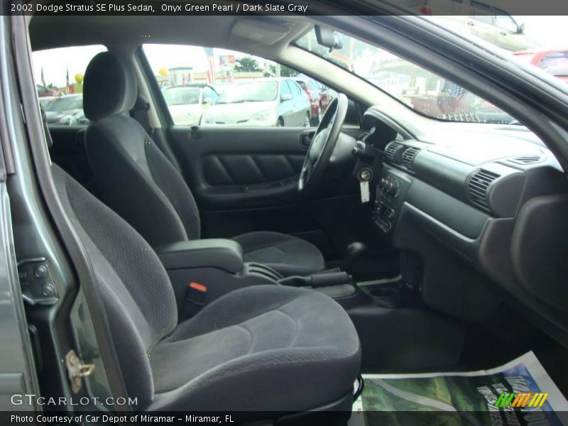 Onyx Green Pearl / Dark Slate Gray 2002 Dodge Stratus SE Plus Sedan