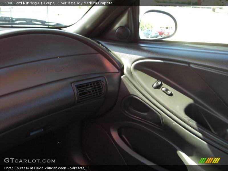 Silver Metallic / Medium Graphite 2000 Ford Mustang GT Coupe