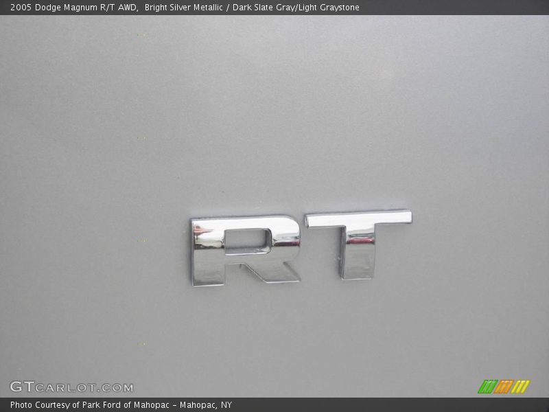 Bright Silver Metallic / Dark Slate Gray/Light Graystone 2005 Dodge Magnum R/T AWD