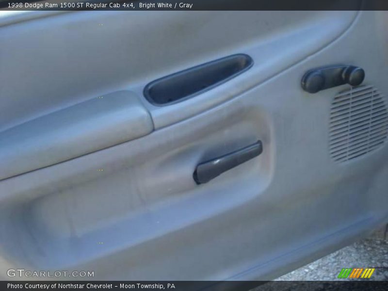 Bright White / Gray 1998 Dodge Ram 1500 ST Regular Cab 4x4